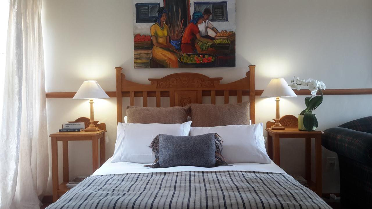 Chez Esme Guest House Roodepoort Ngoại thất bức ảnh