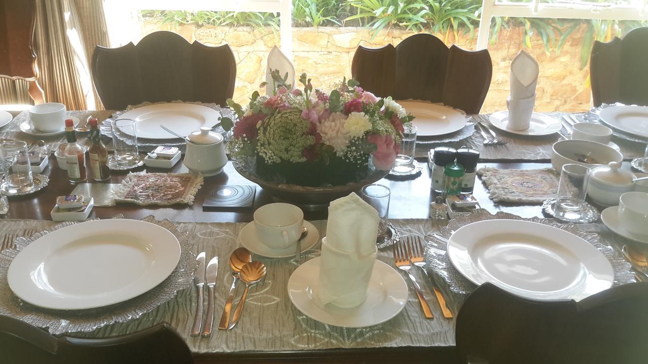 Chez Esme Guest House Roodepoort Ngoại thất bức ảnh