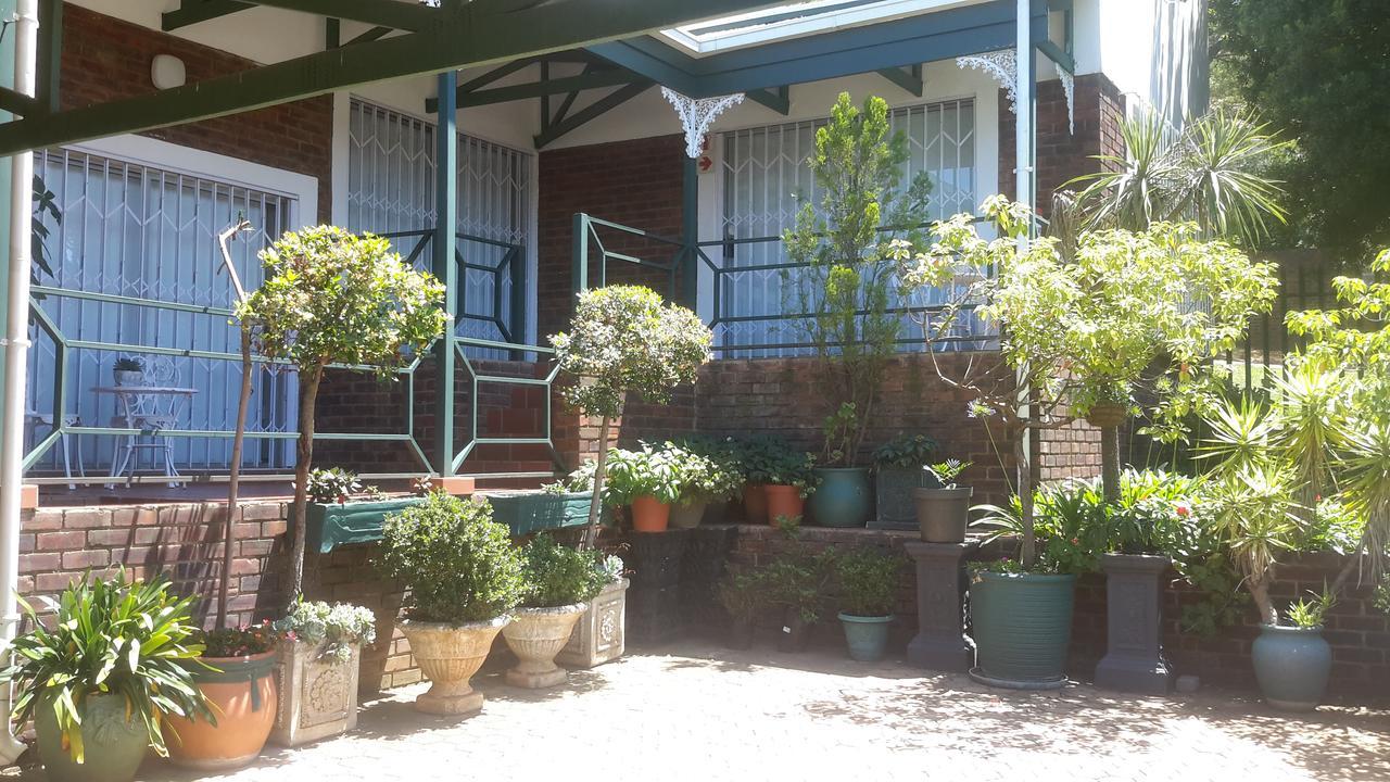 Chez Esme Guest House Roodepoort Ngoại thất bức ảnh