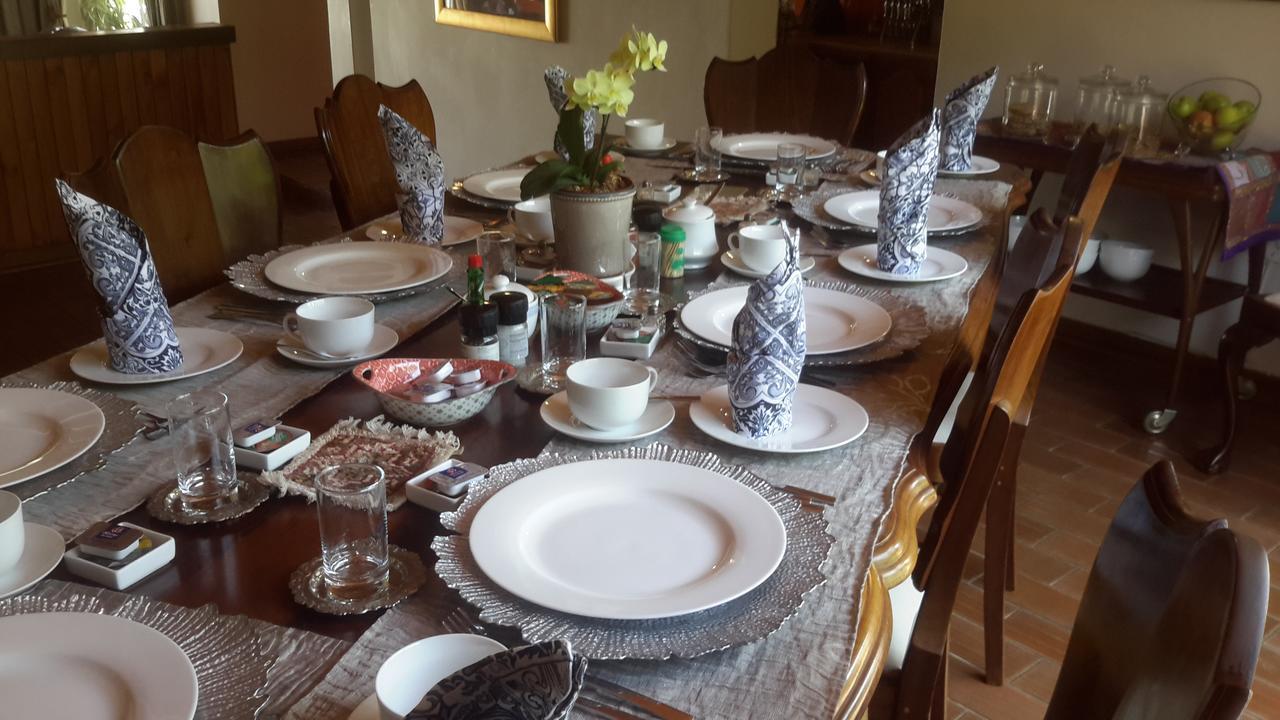 Chez Esme Guest House Roodepoort Ngoại thất bức ảnh