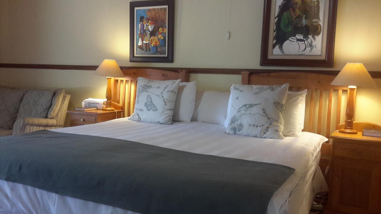 Chez Esme Guest House Roodepoort Ngoại thất bức ảnh